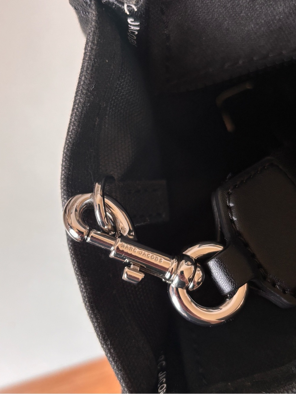 Marc Jacobs The Small Tote Bag Black Canvas Crossbody - Picture 4 of 6